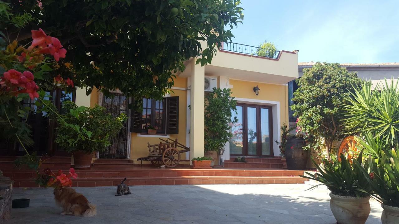 Bed and Breakfast Su Carreri Armungia Exterior foto